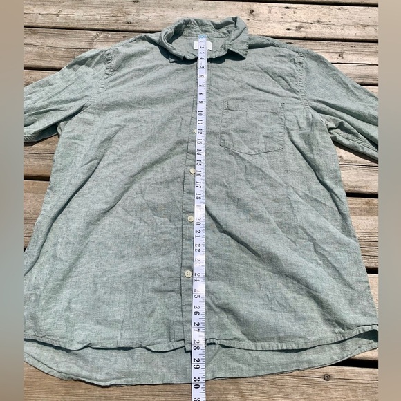 💚 H&M XL Regular Fit Green Button-Up Shirt - Picture 5 of 7
